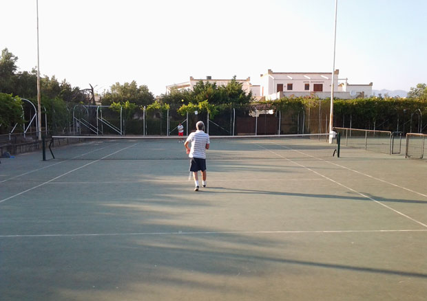 Imagen de los exteriores del Hotel Villaggio Torre Macauda. Foto 11