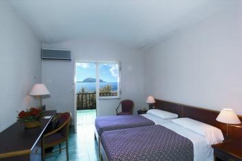Imagen de la habitación del Hotel Villaggio Torre Normanna. Foto 4