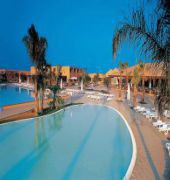 Imagen general del Hotel Villaggio Torre del Faro. Foto 4