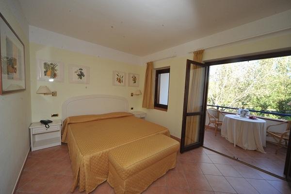 Imagen general del Hotel Villaggio Torre del Faro. Foto 8