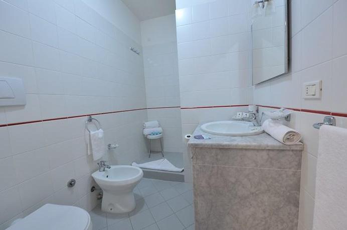 Imagen general del Hotel Villaggio Torre del Faro. Foto 10