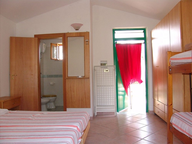 Imagen de la habitación del Hotel Villaggio Turistico Elea. Foto 3