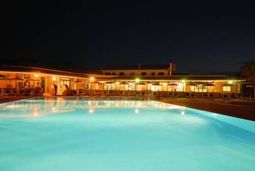 Imagen de la habitación del Hotel Villaggio Turistico La Cecinella. Foto 2