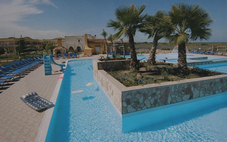 Imagen de la piscina del Hotel Villaggio Turistico Le Meridiane. Foto 16