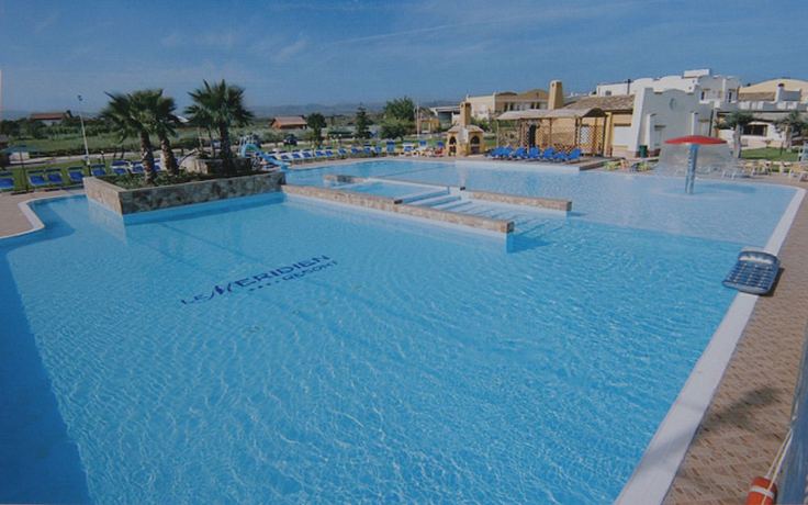 Imagen de la piscina del Hotel Villaggio Turistico Le Meridiane. Foto 17