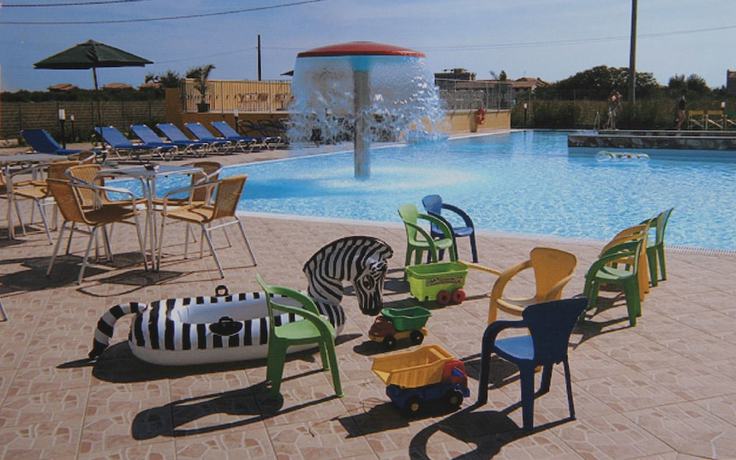 Imagen de la piscina del Hotel Villaggio Turistico Le Meridiane. Foto 20