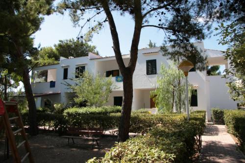 Imagen general del Hotel Villaggio Turistico Residence Delfino. Foto 1