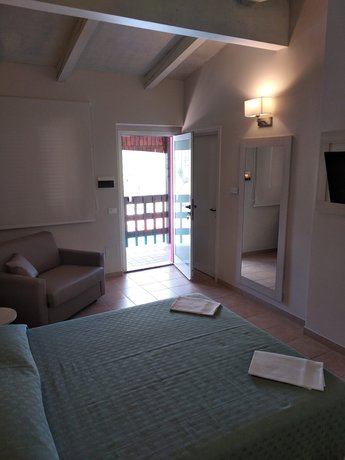 Imagen de la habitación del Hotel Villaggio Verde Cupra. Foto 14