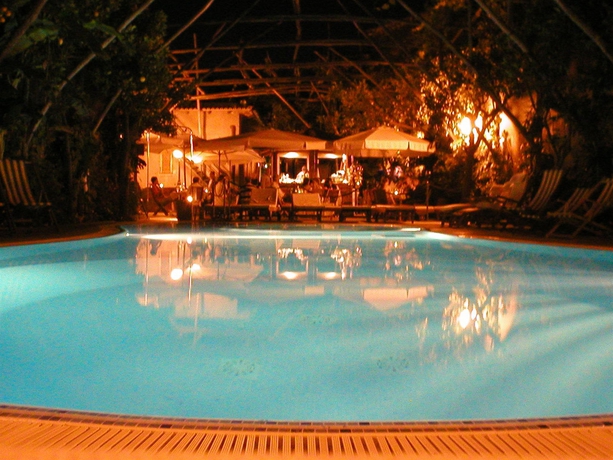 Imagen de la piscina del Hotel Villaggio Verde. Foto 14