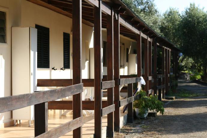 Imagen de los exteriores del Hotel Villaggio Villa Lubrense. Foto 10