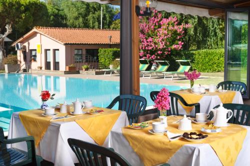 Imagen general del Hotel Villalago trasimeno. Foto 4