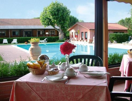Imagen general del Hotel Villalago trasimeno. Foto 6
