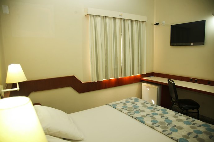 Imagen de la habitación del Hotel Villalba Uberlandia. Foto 3
