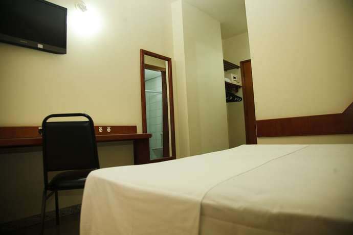 Imagen de la habitación del Hotel Villalba Uberlandia. Foto 7