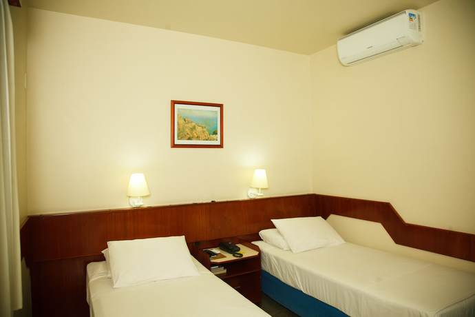 Imagen de la habitación del Hotel Villalba Uberlandia. Foto 9