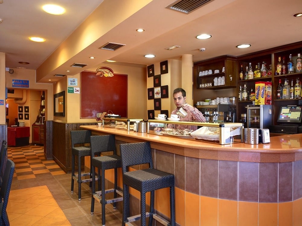 Imagen del bar/restaurante del Hotel Villalegre. Foto 3