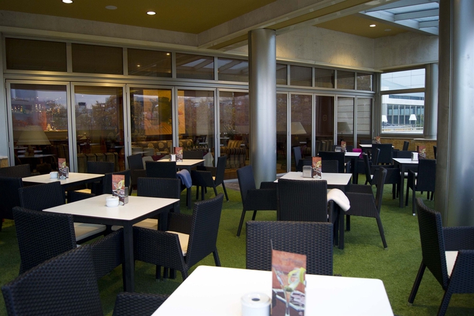 Imagen del bar/restaurante del Hotel Villamadrid. Foto 7