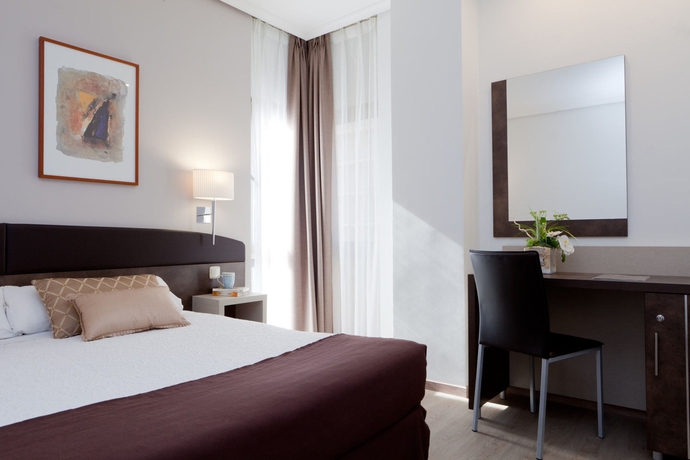 Imagen de la habitación del Hotel Villamadrid. Foto 12