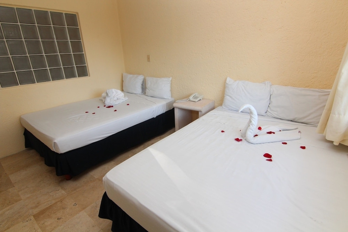 Imagen de la habitación del Hotel Villamar Princesa Suites. Foto 4