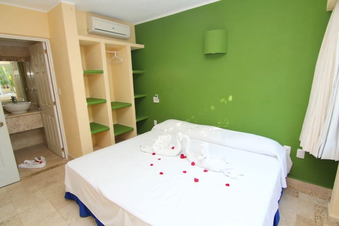 Imagen de la habitación del Hotel Villamar Princesa Suites. Foto 13