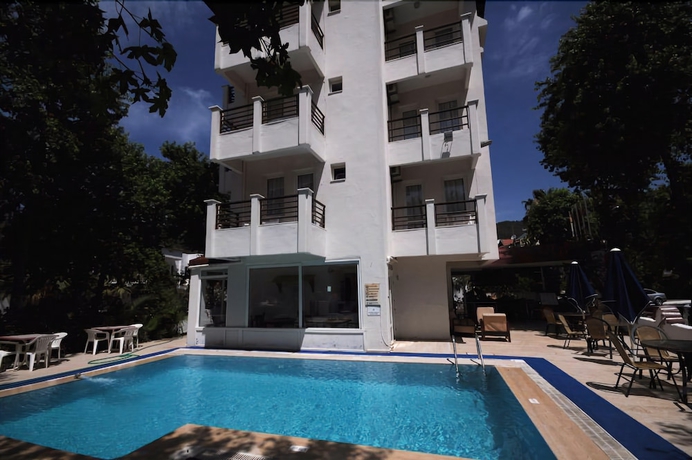 Imagen de la piscina del Hotel Villamar, İ&ccedil;meler. Foto 13