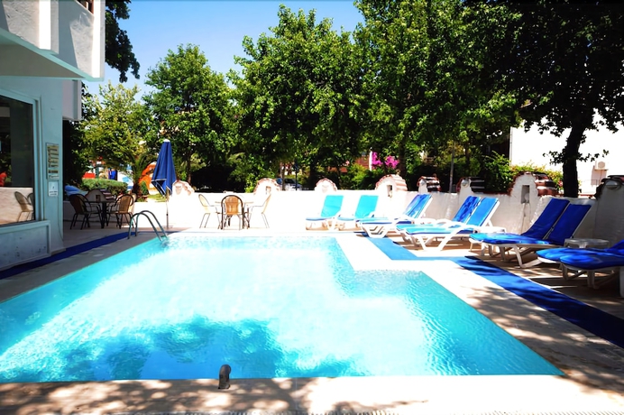 Imagen de la piscina del Hotel Villamar, İ&ccedil;meler. Foto 16