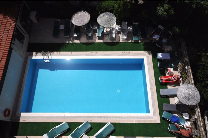 Imagen de la piscina del Hotel Villamar, İ&ccedil;meler. Foto 17