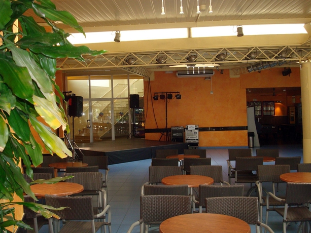 Imagen de los interiores del Hotel Villamarina Club. Foto 10