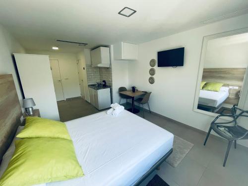 Imagen general del Hotel Villamartin GHB. Foto 4