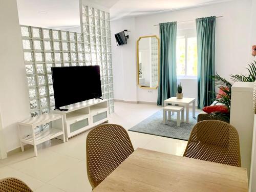 Imagen general del Hotel Villamartin GHB. Foto 11