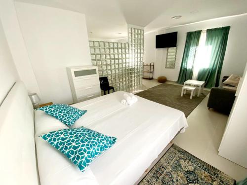 Imagen de la habitación del Hotel Villamartin GHB. Foto 19
