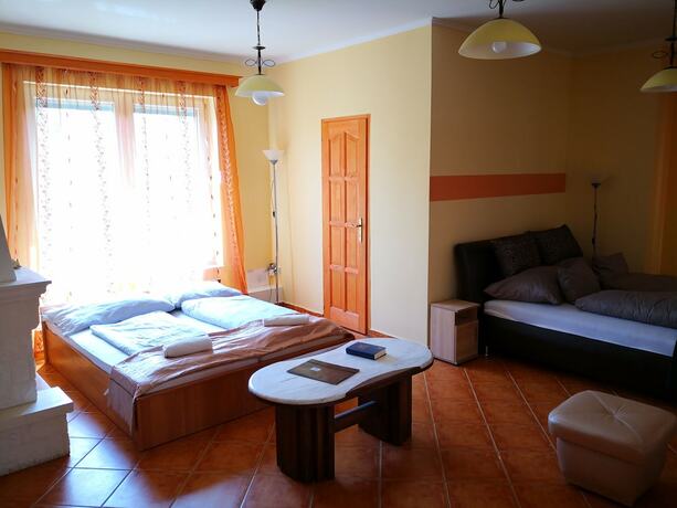 Imagen de la habitación del Hotel Villamerica. Foto 14