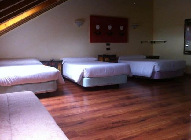 Imagen de la habitación del Hotel Villanueva, Comarca del Deza - Lalín. Foto 13