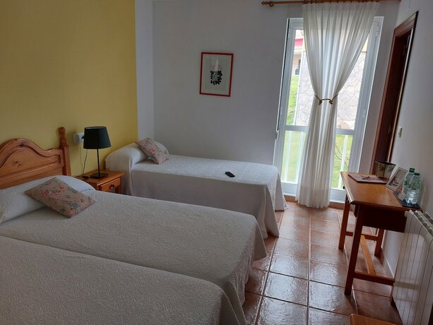 Imagen de la habitación del Hotel Villanueva, Meres. Foto 6