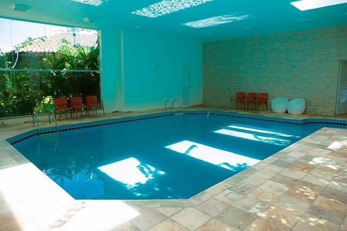Imagen de la piscina del Hotel Villareal Praia Caieiras. Foto 17
