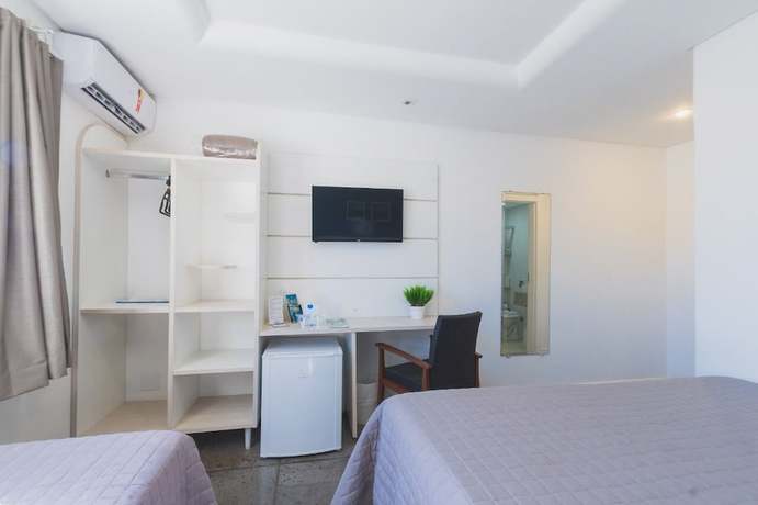 Imagen de la habitación del Hotel Villareal Praia Caieiras. Foto 5