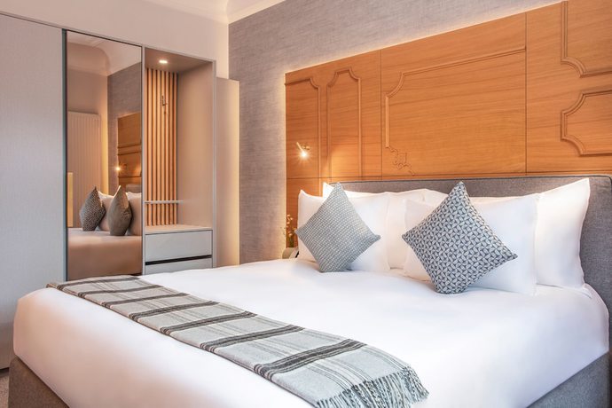 Imagen de la habitación del Hotel Villars Palace. Foto 7