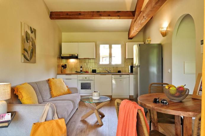 Imagen de la habitación del Hotel Villas Abbartello. Foto 12
