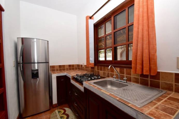 Imagen de la habitación del Hotel Villas Amalia. Foto 9