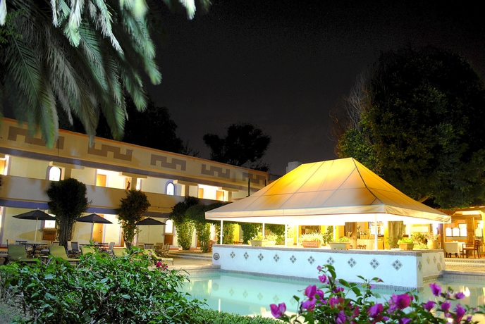 Imagen de la piscina del Hotel Villas Arqueologicas Teotihuacan. Foto 12