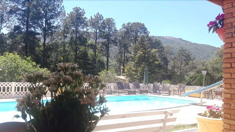 Imagen de la piscina del Hotel Villas Atibaia Pousada. Foto 20