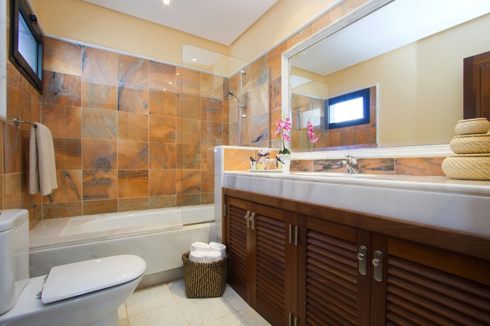 Imagen de la habitación del Hotel Villas Coral Deluxe. Foto 5