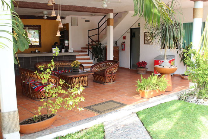 Imagen de la piscina del Hotel Villas Cuernavaca. Foto 13