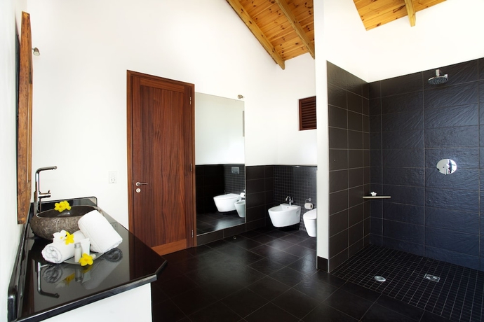 Imagen de la habitación del Hotel Villas De Jardin. Foto 10