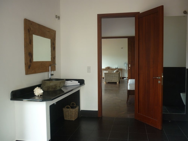 Imagen de la habitación del Hotel Villas De Jardin. Foto 12