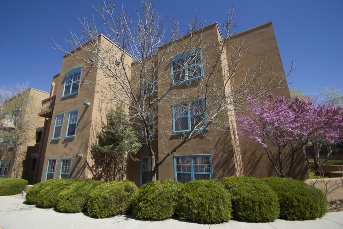 Imagen de los exteriores del Hotel Villas De Santa Fe. Foto 8