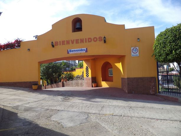 Imagen de los interiores del Hotel Villas De Santiago Inn. Foto 20