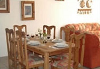 Imagen de la habitación del Hotel Villas Del Portal. Foto 5