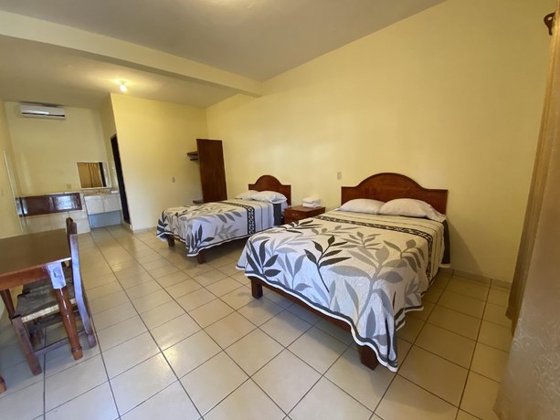 Imagen de la habitación del Hotel Villas Del Sol, Puerto de Tamales (Puerto de Tanc&aacute;ma). Foto 10