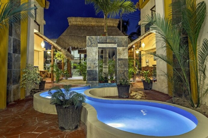 Imagen de los interiores del Hotel Villas El Jardín. Foto 19